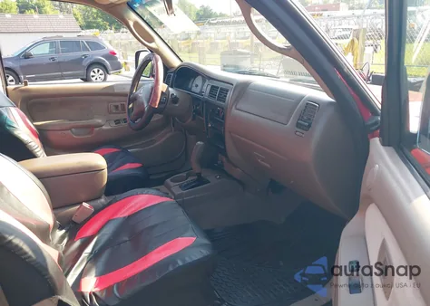 2002 Toyota Tacoma Prerunner V6 z USA, uszkodzony, nr VIN 5TEGN92N52Z091105